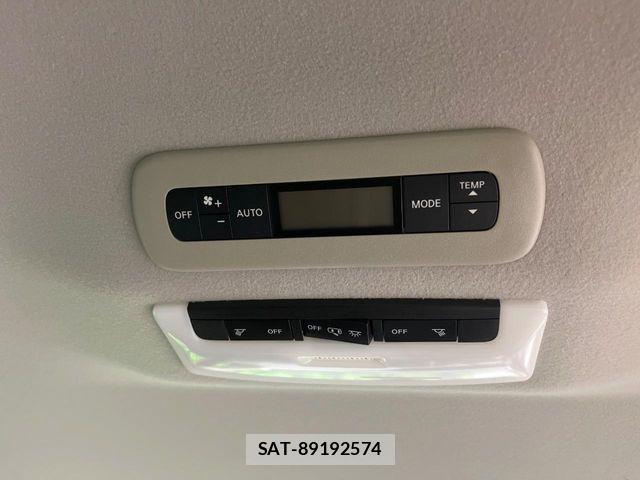 Nissan SERENA 2017-06 8337803-5