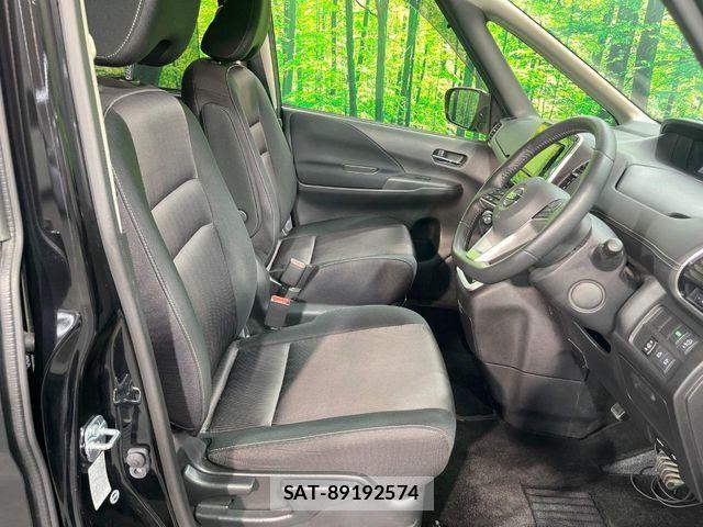 Nissan SERENA 2017-06 8337803-6