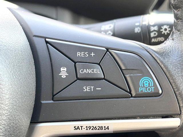 Nissan SERENA 2017-05 8337799-5