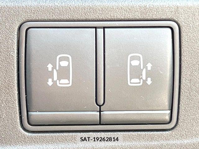 Nissan SERENA 2017-05 8337799-6