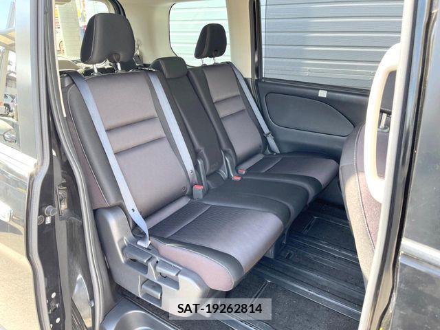 Nissan SERENA 2017-05 8337799-8