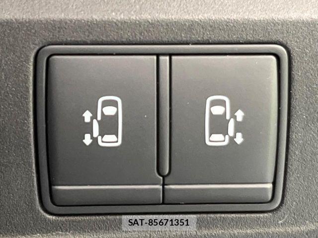 Nissan SERENA 2017-09 8337800-5
