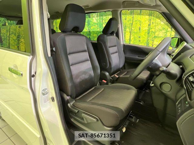 Nissan SERENA 2017-09 8337800-7
