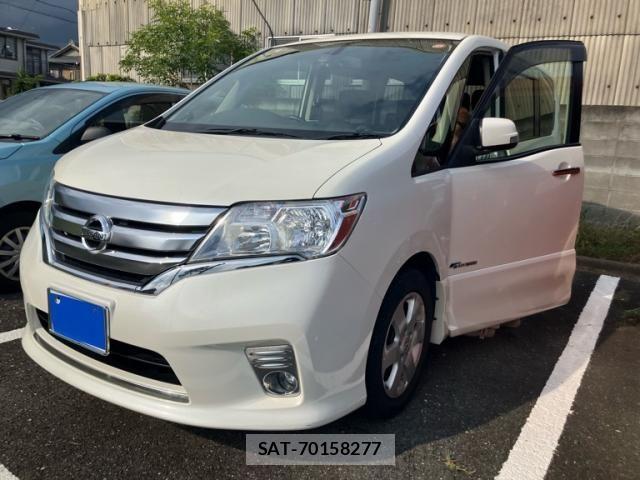 Nissan SERENA 2012-08 8337825-0
