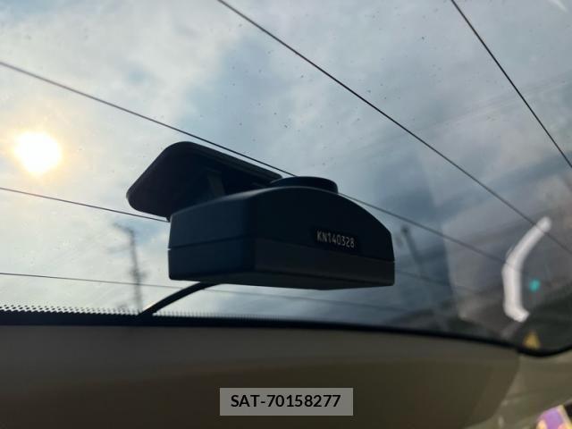 Nissan SERENA 2012-08 8337825-11