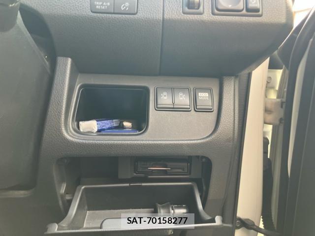 Nissan SERENA 2012-08 8337825-13