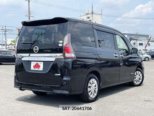 Nissan SERENA 2017-09 8337806-2