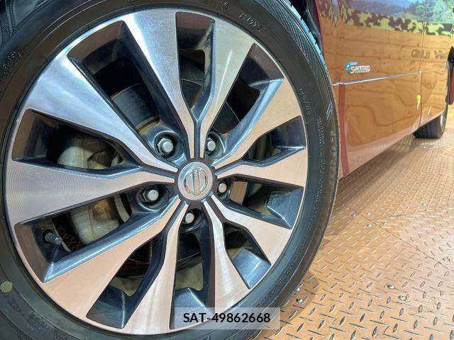 Nissan SERENA 2017-09 8337802-11