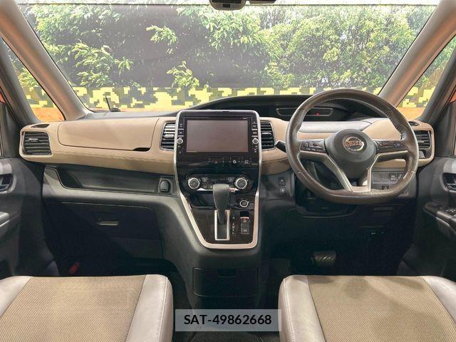 Nissan SERENA 2017-09 8337802-1