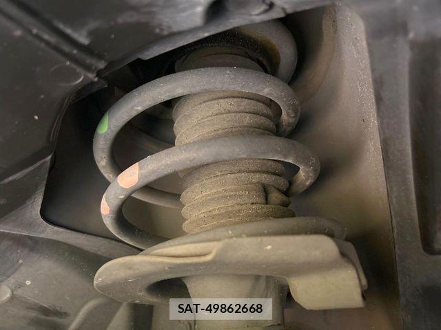Nissan SERENA 2017-09 8337802-19