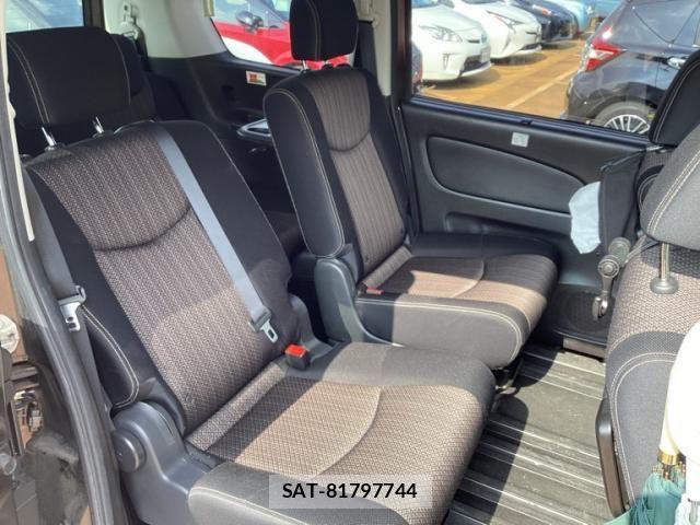 Nissan SERENA 2015-12 8337816-14