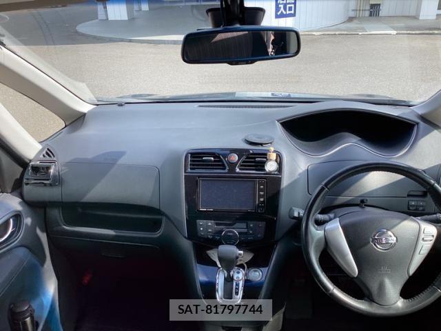 Nissan SERENA 2015-12 8337816-18