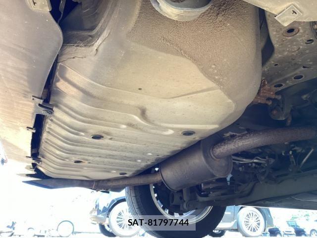 Nissan SERENA 2015-12 8337816-6