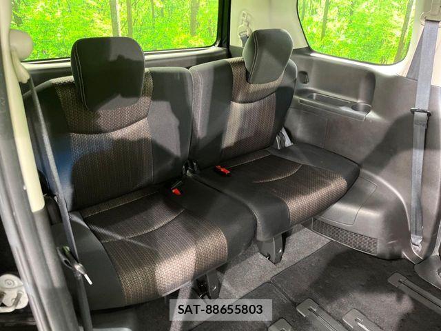 Nissan SERENA 2014-02 8337821-10