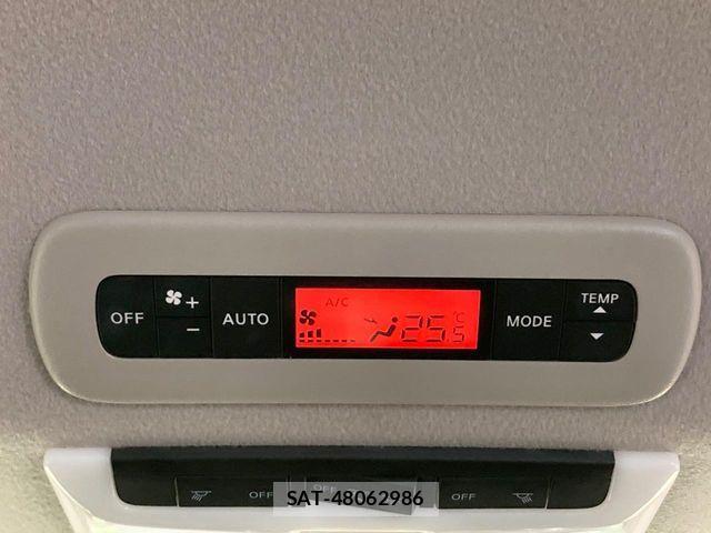 Nissan SERENA 2016-08 8337792-6