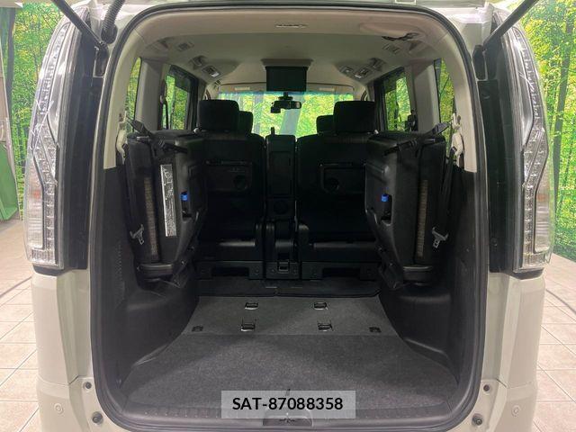 Nissan SERENA 2015-10 8337811-10
