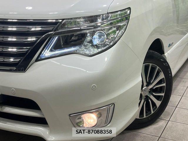 Nissan SERENA 2015-10 8337811-12