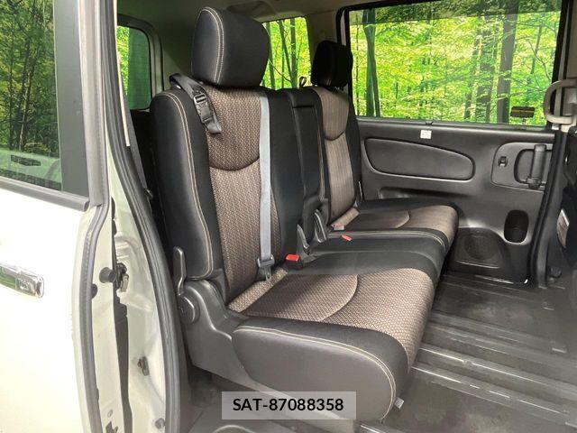 Nissan SERENA 2015-10 8337811-8