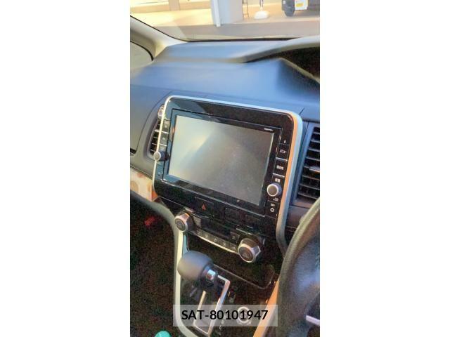 Nissan SERENA 2017-09 8337817-9