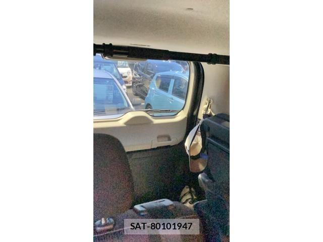 Nissan SERENA 2017-09 8337817-13
