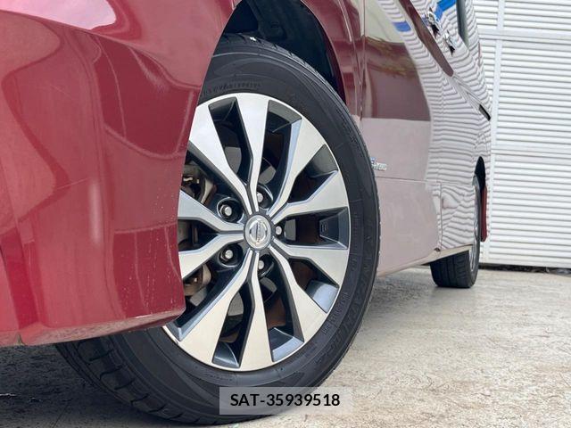 Nissan SERENA 2017-08 8337795-13