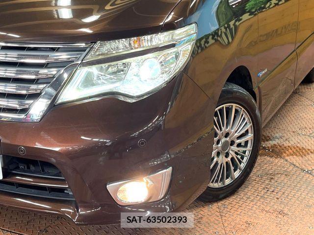 Nissan SERENA 2015-08 8337819-11