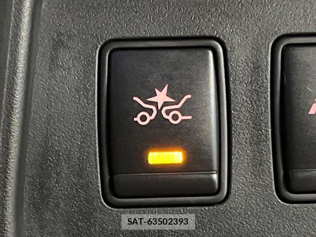 Nissan SERENA 2015-08 8337819-6