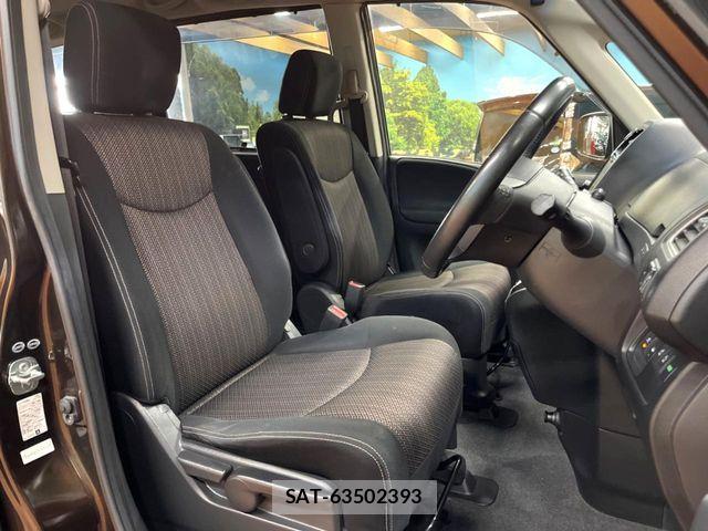 Nissan SERENA 2015-08 8337819-7