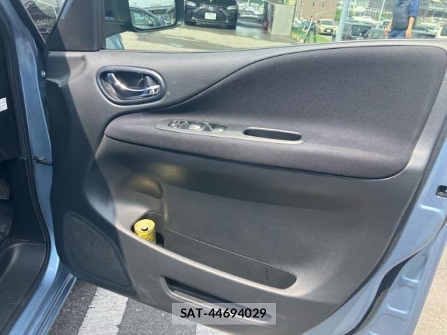Nissan SERENA 2014-01 8337822-9