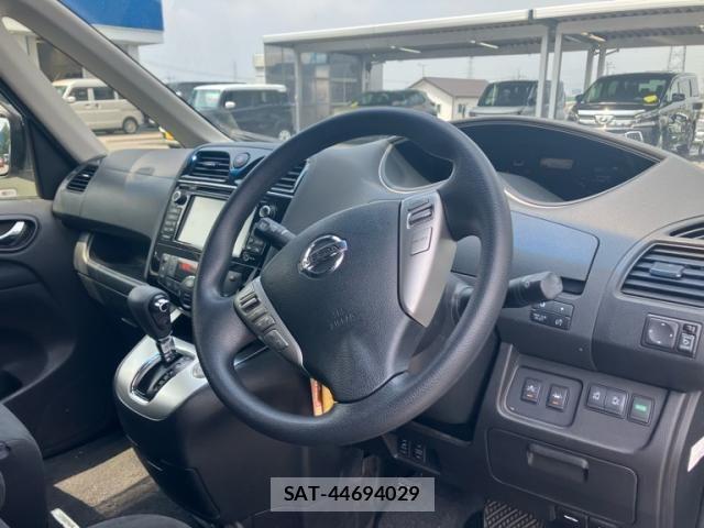 Nissan SERENA 2014-01 8337822-10