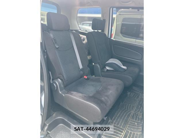 Nissan SERENA 2014-01 8337822-12