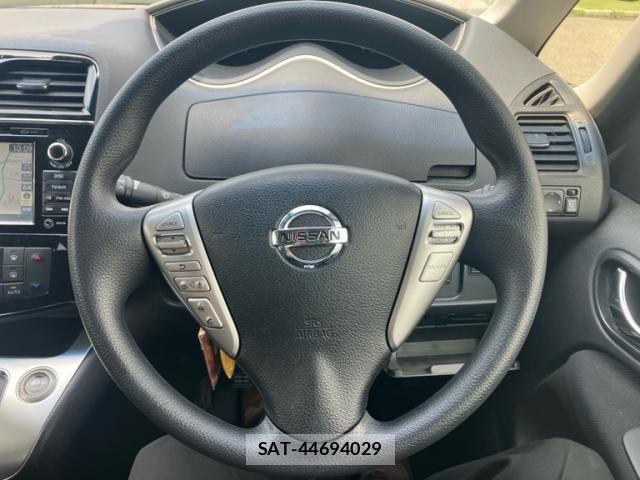 Nissan SERENA 2014-01 8337822-17