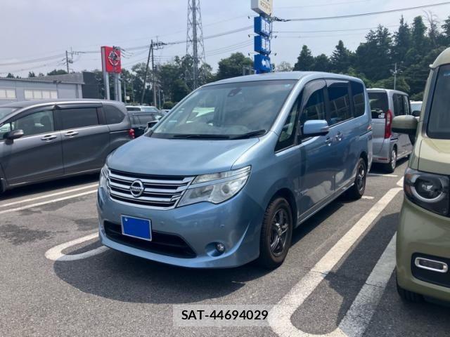 Nissan SERENA 2014-01 8337822-1