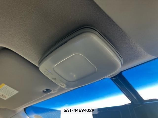 Nissan SERENA 2014-01 8337822-20