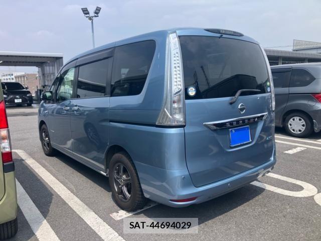 Nissan SERENA 2014-01 8337822-4