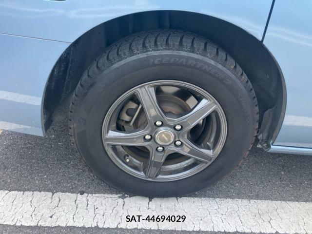 Nissan SERENA 2014-01 8337822-5