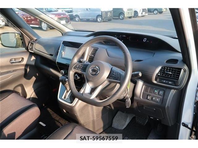 Nissan SERENA 2017-11 8337790-10