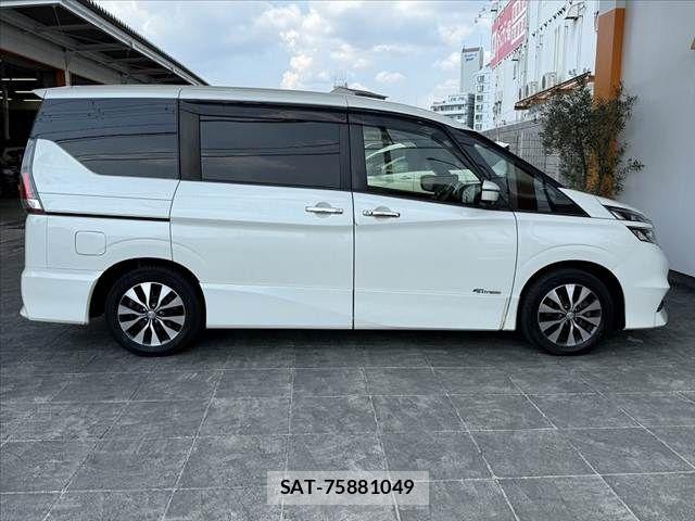 Nissan SERENA 2017-09 8337810-11