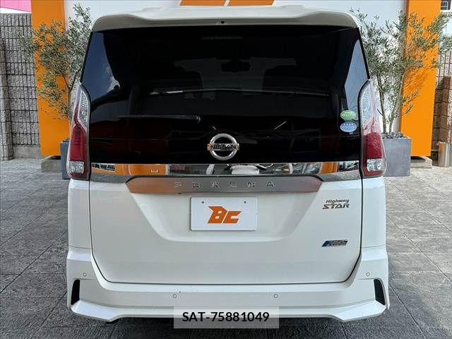 Nissan SERENA 2017-09 8337810-13