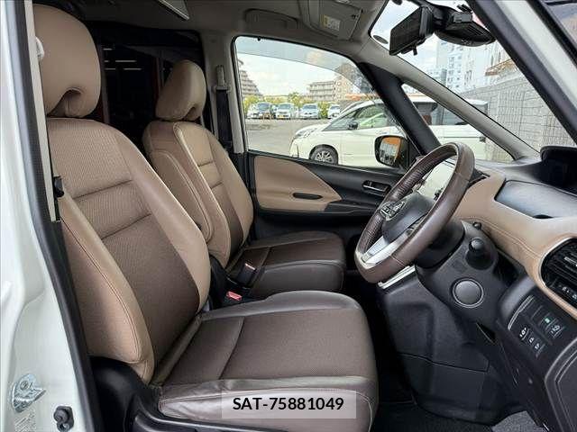 Nissan SERENA 2017-09 8337810-15
