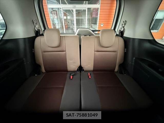 Nissan SERENA 2017-09 8337810-19