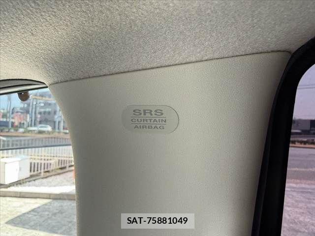 Nissan SERENA 2017-09 8337810-24