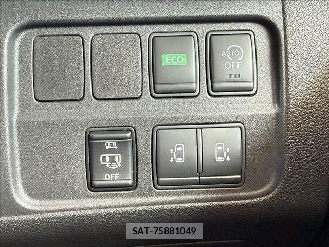Nissan SERENA 2017-09 8337810-6