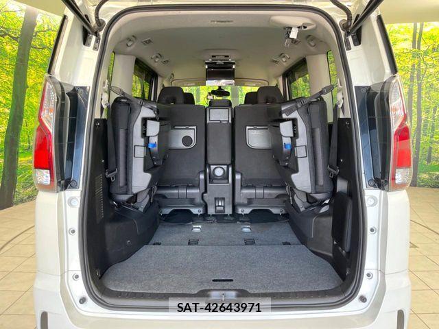 Nissan SERENA 2017-08 8337797-10