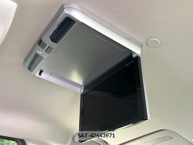 Nissan SERENA 2017-08 8337797-3