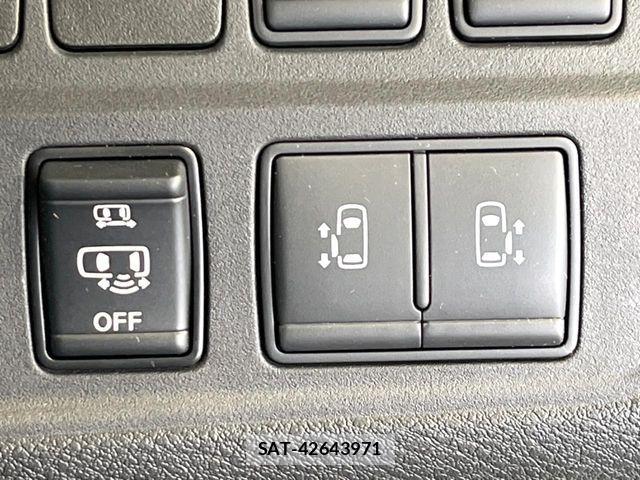 Nissan SERENA 2017-08 8337797-6