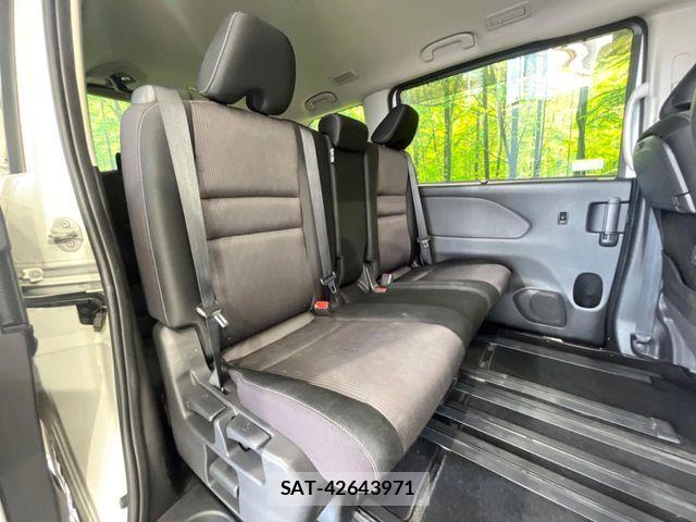 Nissan SERENA 2017-08 8337797-8