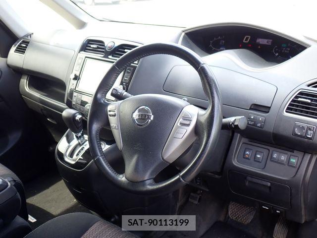 Nissan SERENA 2016-03 8337783-1