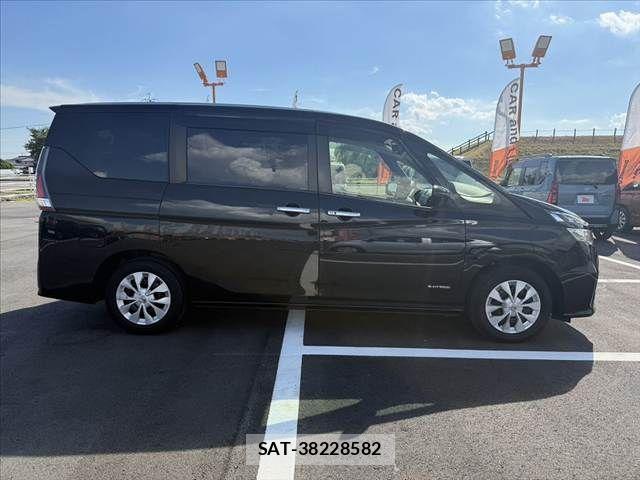 Nissan SERENA 2018-11 8337798-12