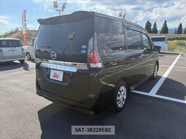Nissan SERENA 2018-11 8337798-13